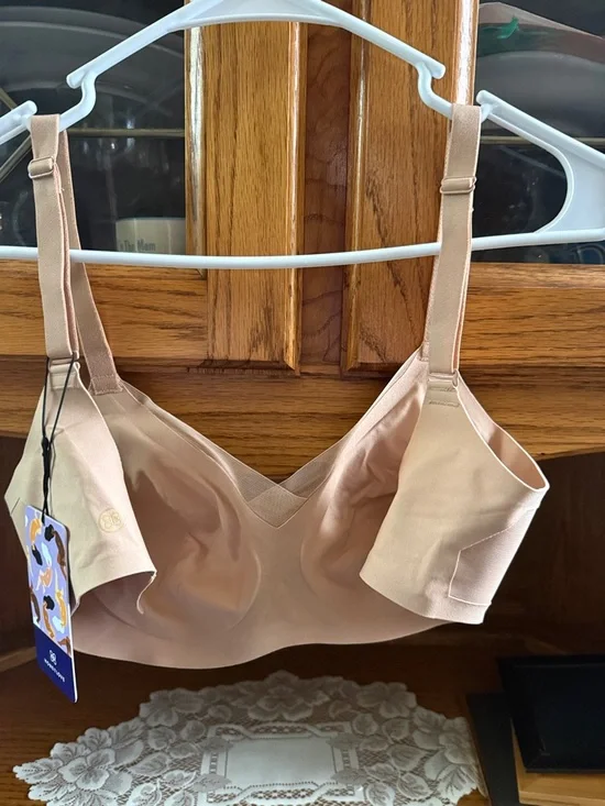 Honeylove Nude Seamless Wireless Comfort Bra Brand new with tags XS 32B/C - Picture 2 of 7